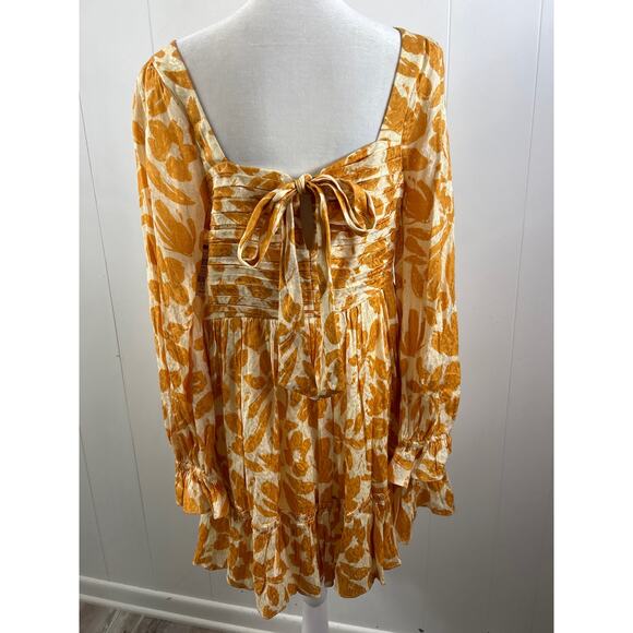 SAYLOR The Fritz dress. Sold out online. Size medium. $265 original Retail - Picture 7 of 12